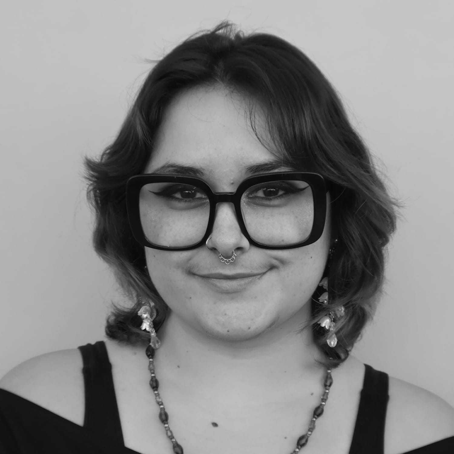 Portrait of Dee W., a professional stylist at Cameo Salon & Spa, showcasing their expertise and style.